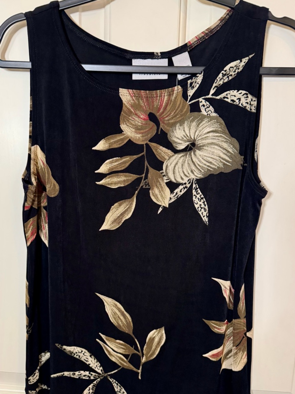Chico's Travelers Sleeveless Tank / Shell  **NWT**